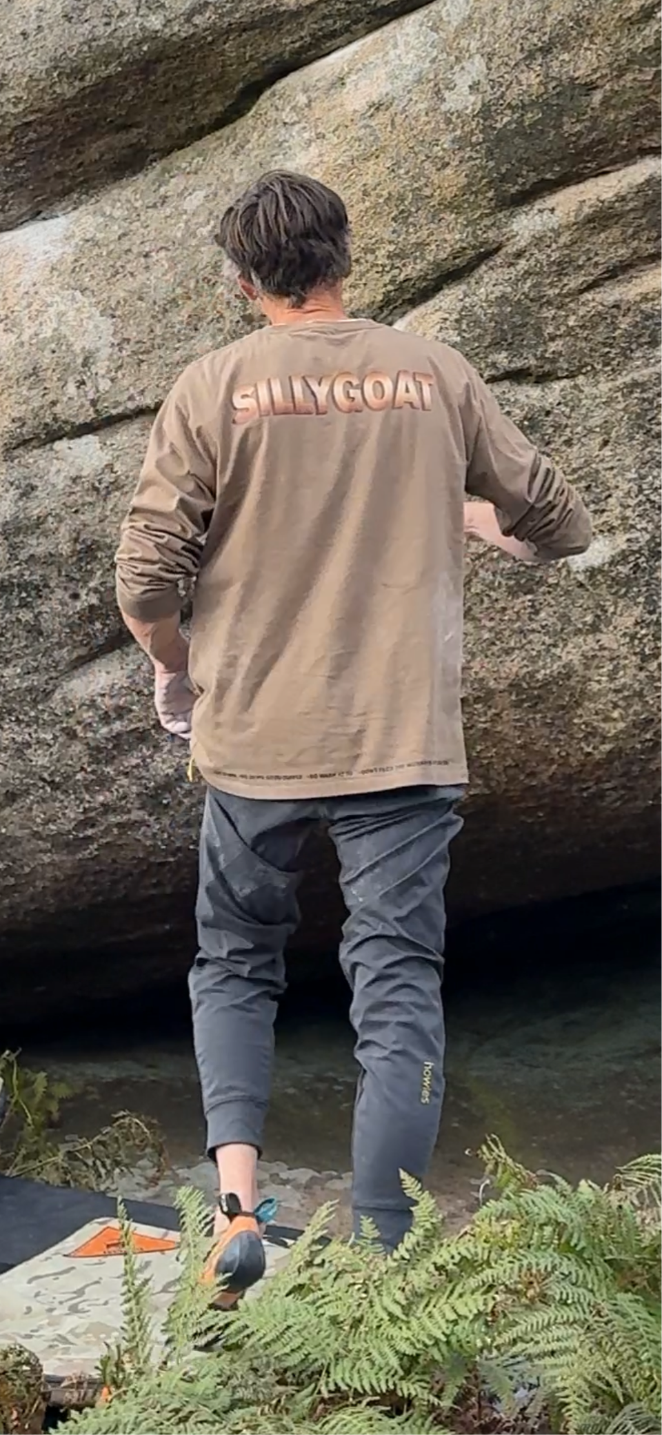 ‘Long sleeves’