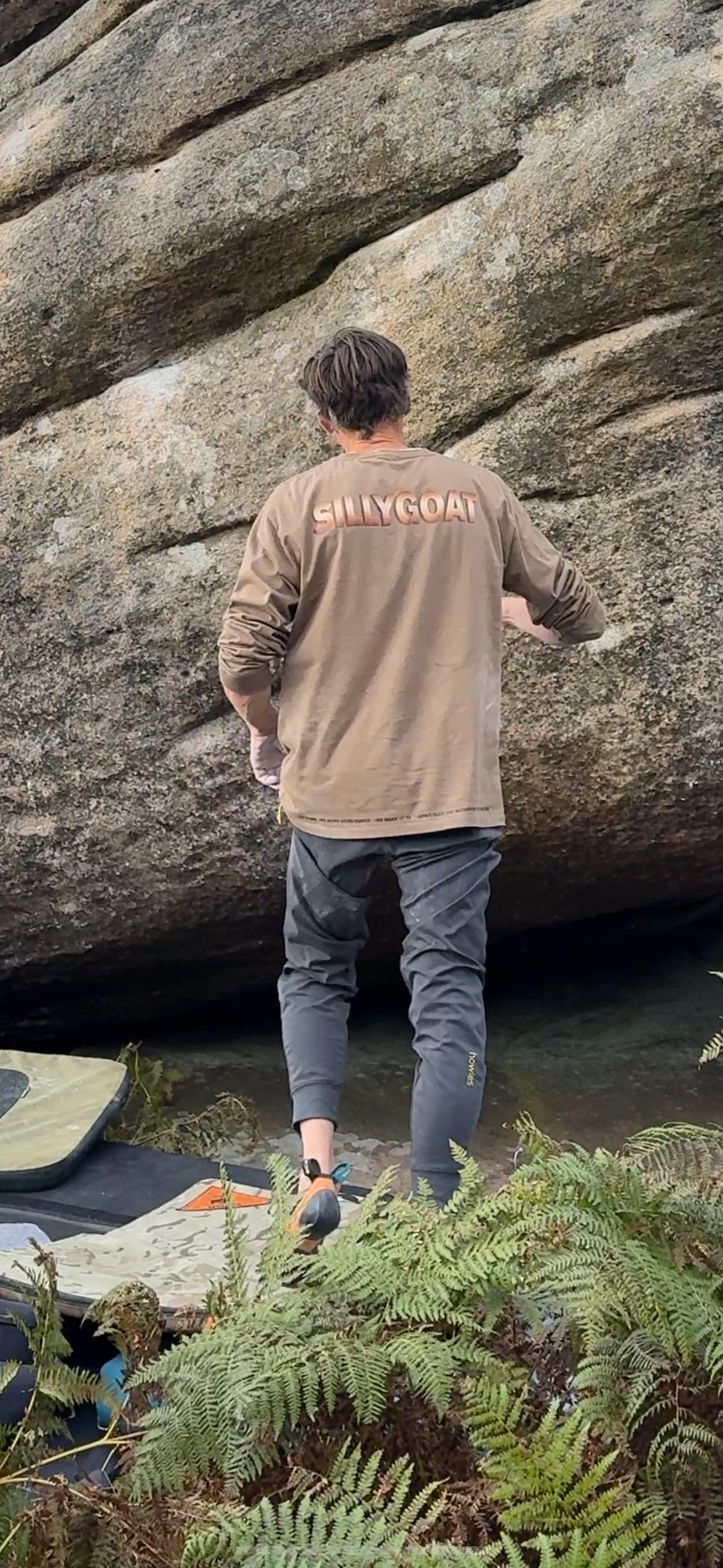 ‘Long sleeves’