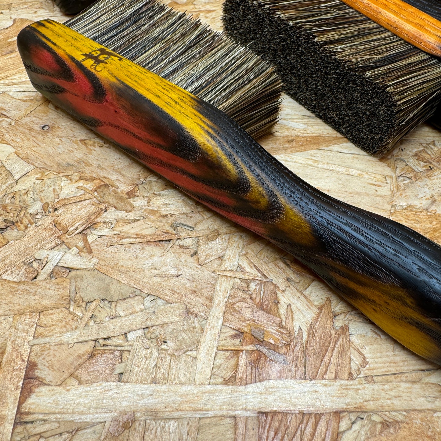 Davey boy boulder brush