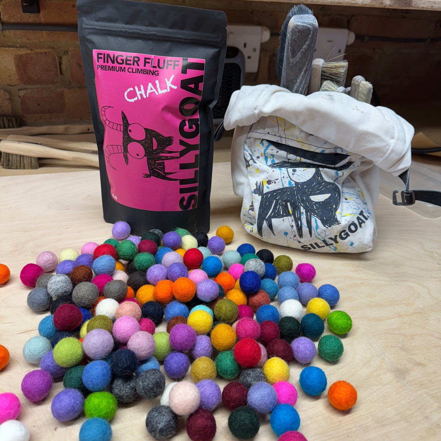 ‘FINGER FLUFF’ Premium climbing chalk