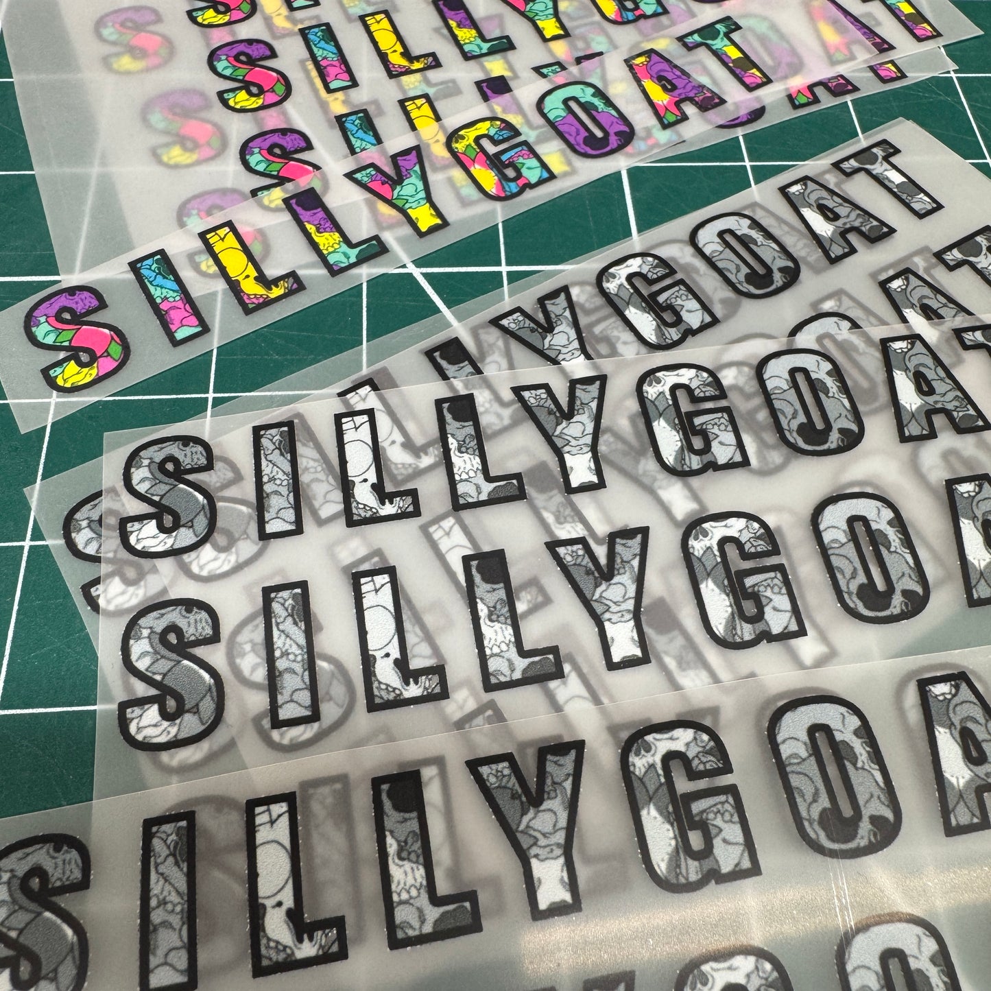 Skullum text graphic