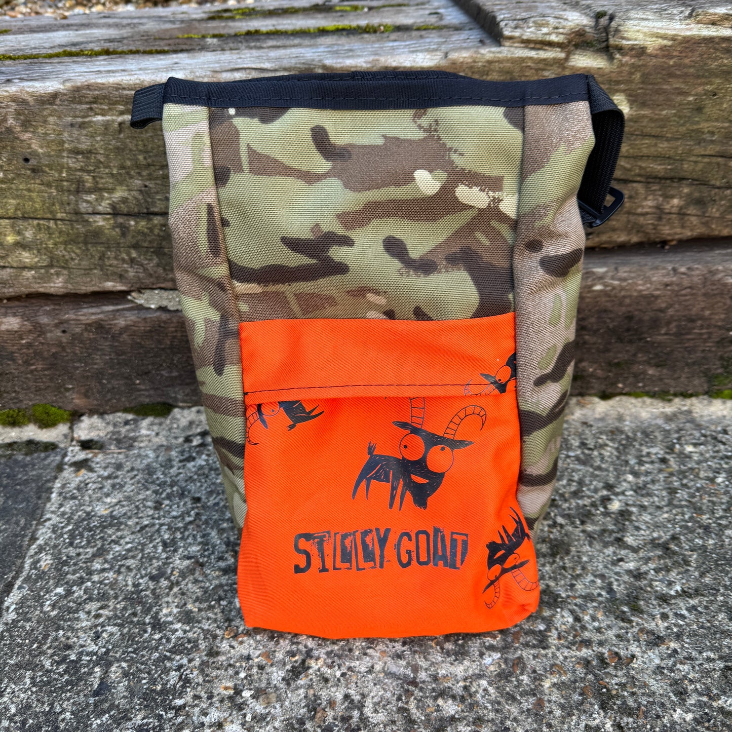 Barmy Barry boulder bucket